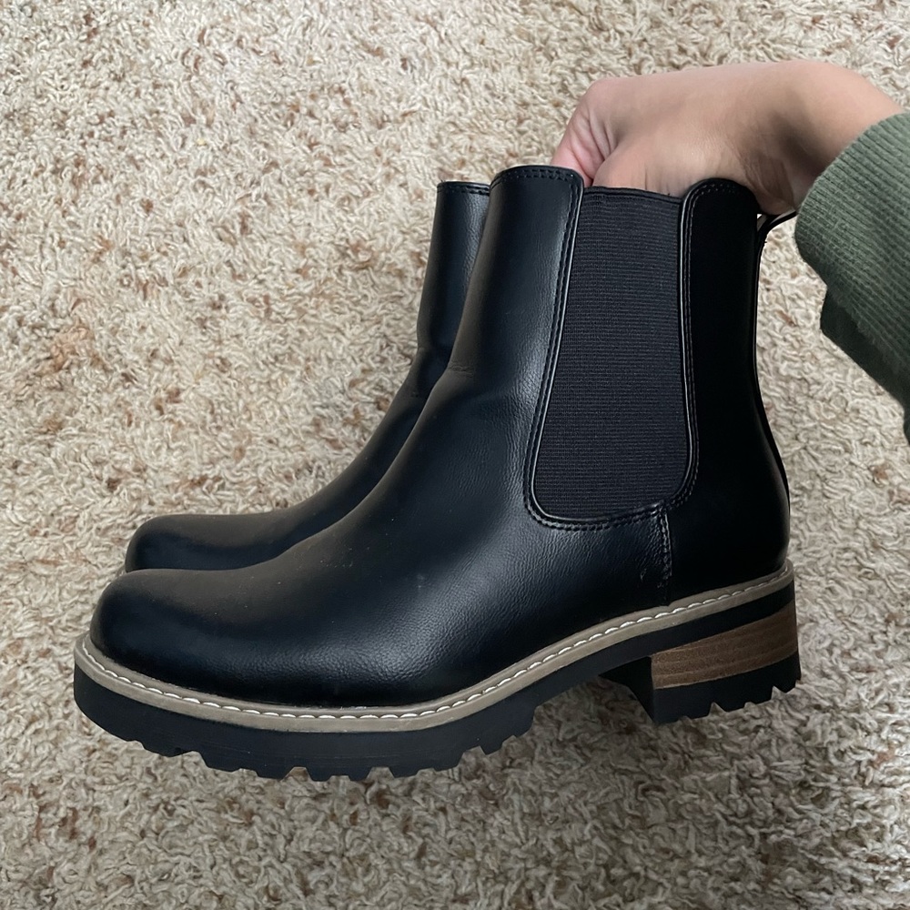 COPY - Universal Thread Boots